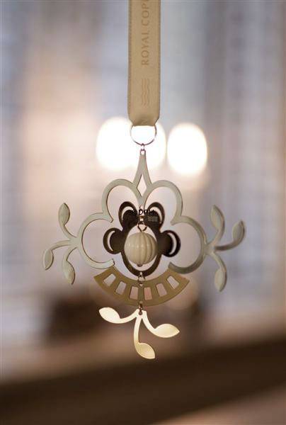 Royal Copenhagen Christmas Charm, Musselmalet Blume, groß