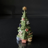 Der jährliche Weihnachtsbaum 2009, mit Ornamenten und einem goldenen Stern