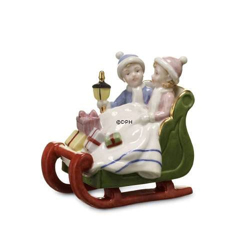 Clara & Peter mit Schlitten, Royal Copenhagen Figur Nr. 766