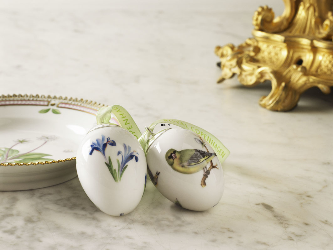 Osterei mit Iris und Grünfink, Satz von zwei, Royal Copenhagen Osterei 2010