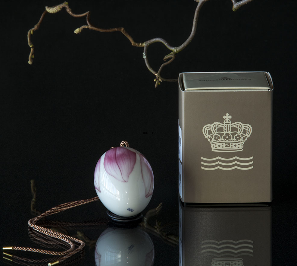 Osterei mit Magnolie Blätter, Royal Copenhagen Osterei 2019