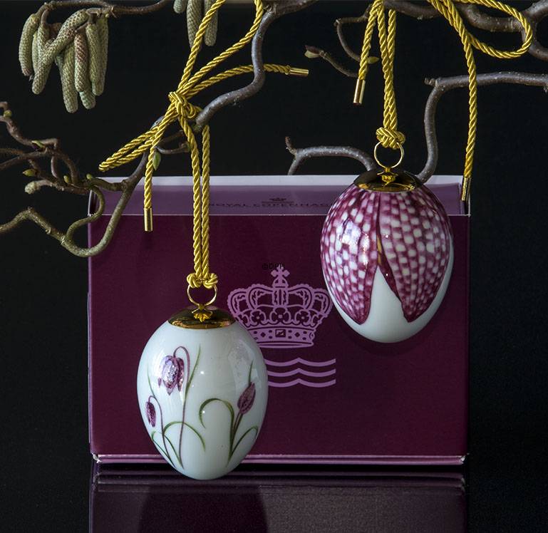 Osterei mit Schachblume und Schachblume Blätter, 2 Stück, Royal Copenhagen Osterei 2019