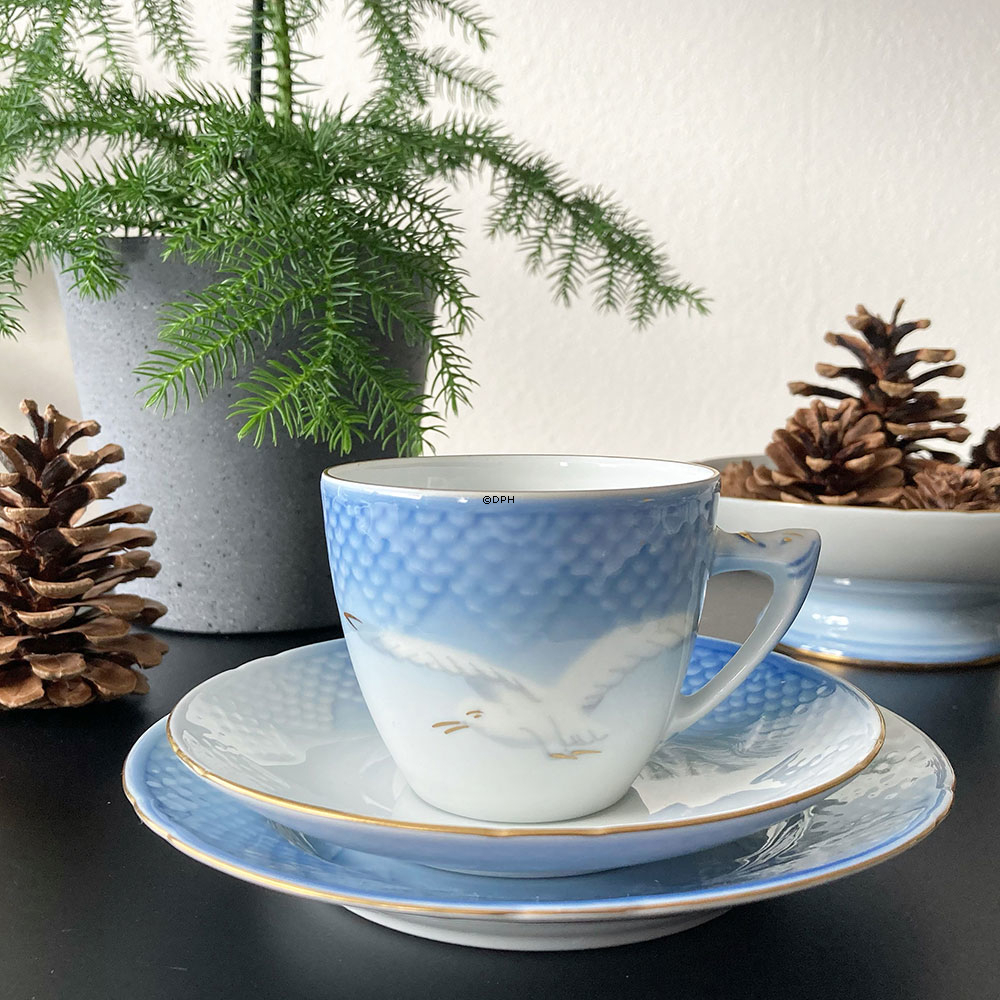 Möwegeschirr mit gold Kaffeetasse und Untertasse Nr. 071 oder 305 oder 102, Inhalt 12,5 cl.