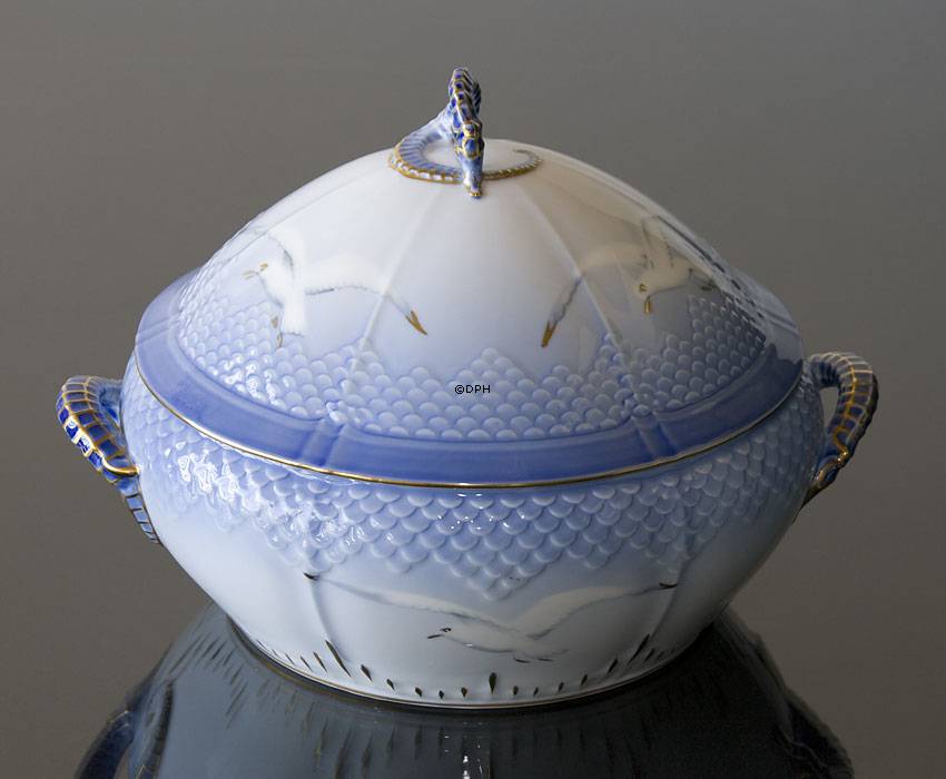 M&#xF6;wegeschirr mit Gold Terrine Nr. 5, 172 oder 512, Inhalt 200 cl.