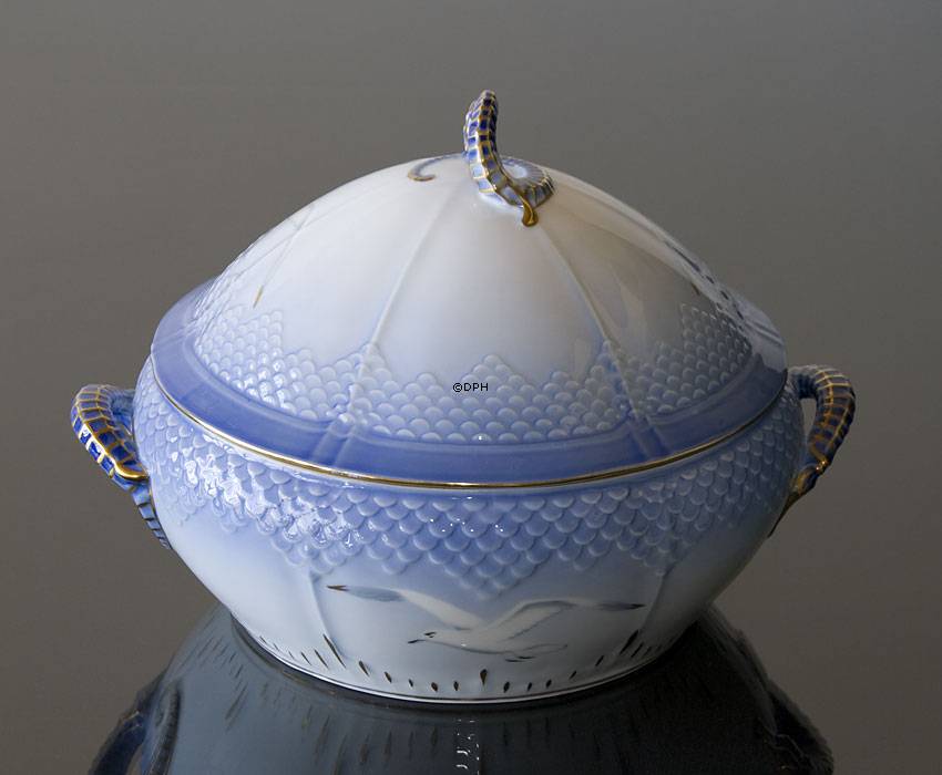 M&#xF6;wegeschirr mit Gold Terrine Nr. 5, 172 oder 512, Inhalt 200 cl.