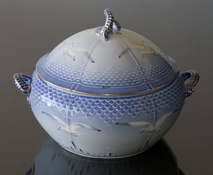 M&#xF6;wegeschirr mit Gold Terrine mit Deckel Nr. 181 oder 665 oder 4A, Inhalt 300 cl.