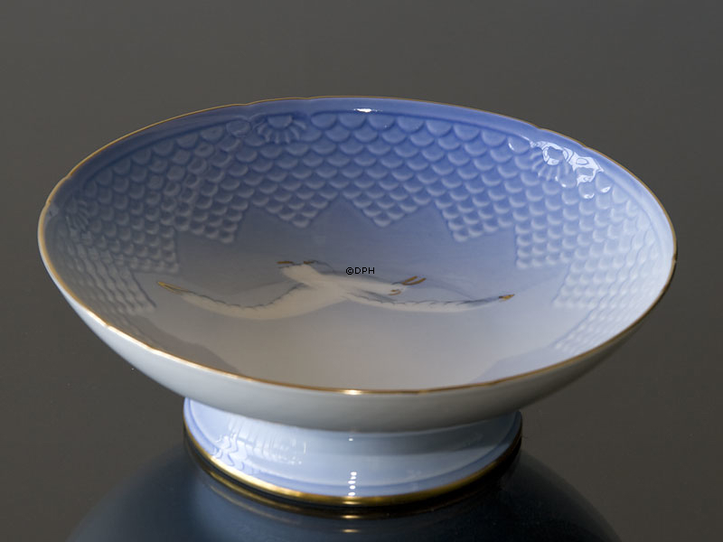 Möwegeschirr mit Gold, Kuchenplatte auf Fuß Nr. 428 oder 223 20cm