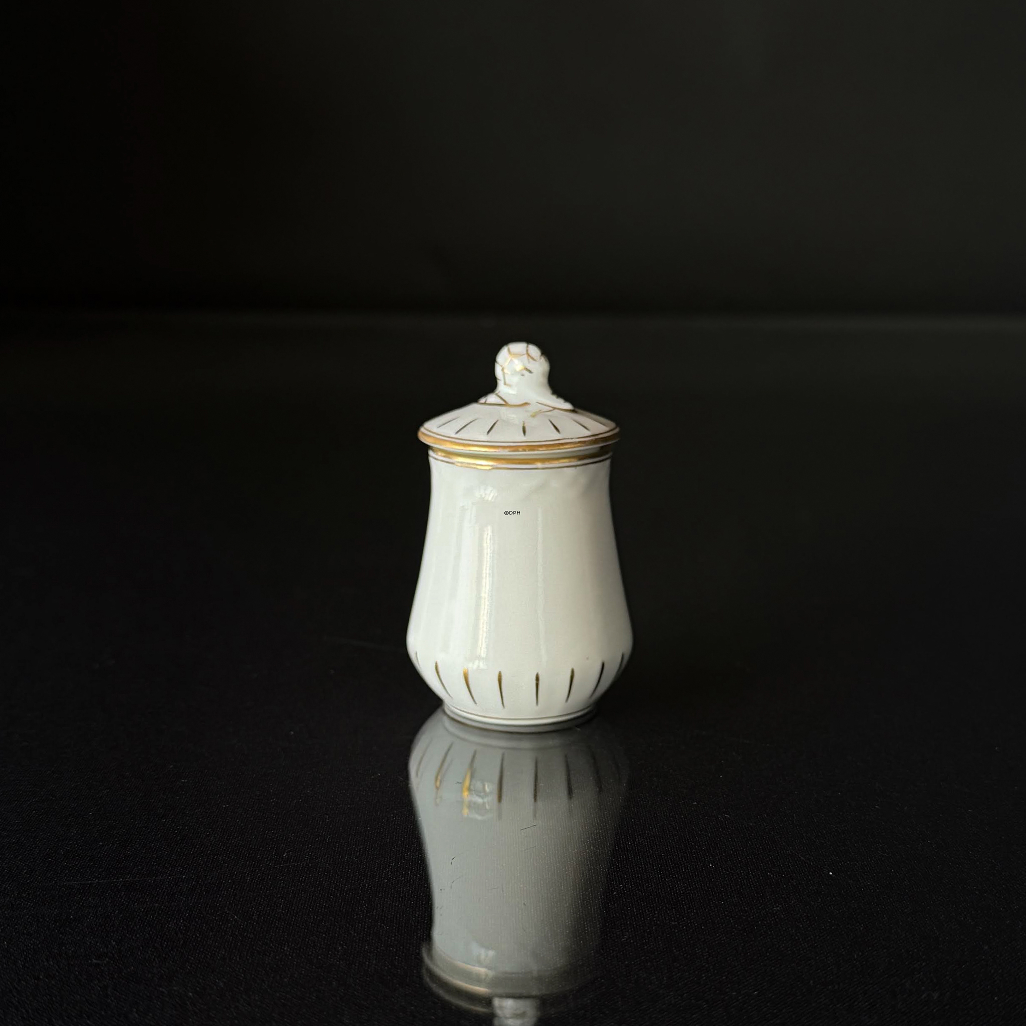 Bing & Gröndahl Hartmann Senftopf Nr. 52C