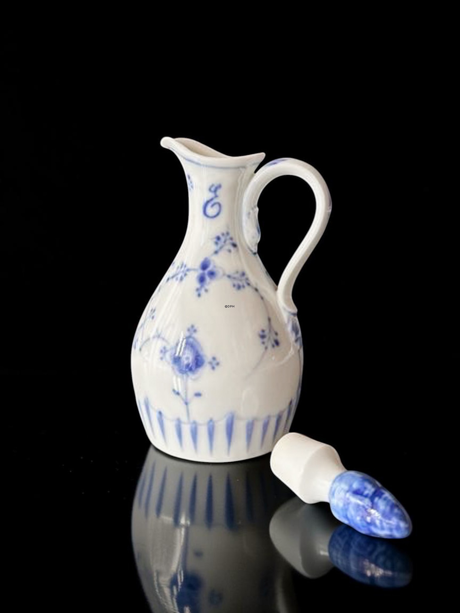 Blaugemalt Essigflakon mit Stopfen, Musselmalet Bing & Gröndahl Nr. 197 oder 385