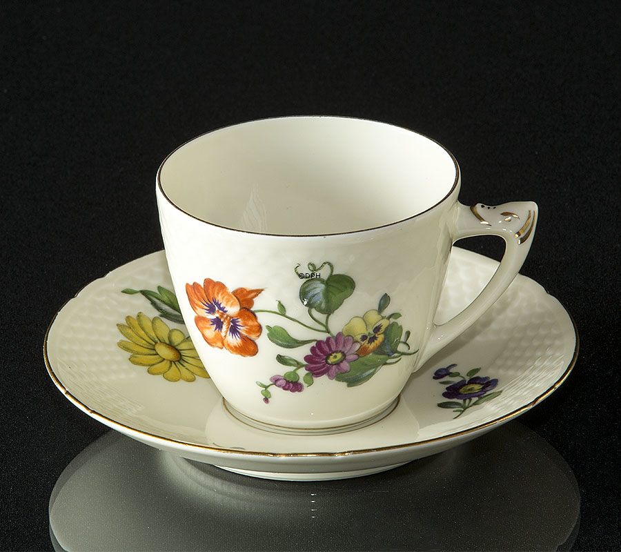 Sächsische Blume Kaffeetasse und Untertasse, Inhalt 12,5 cl., Bing & Gröndahl Nr. 102, 305 oder 071