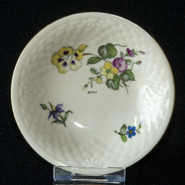 Bing & Gröndahl Sächsische Blume kleine Schale, verschiedene Blumenmotive, Nr. 30