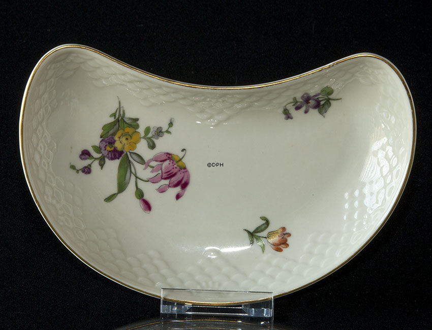 Bing & Gröndahl Sächsische Blume Halbmond Schale Nr. 41 oder 341