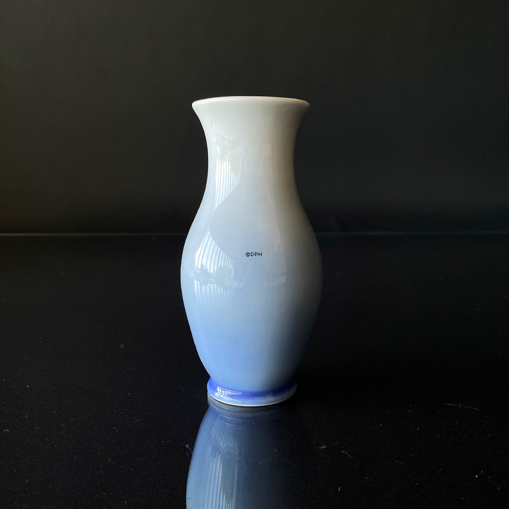 Vase mit wilde RoseRoyal Copenhagen Nr. 2289 oder 757