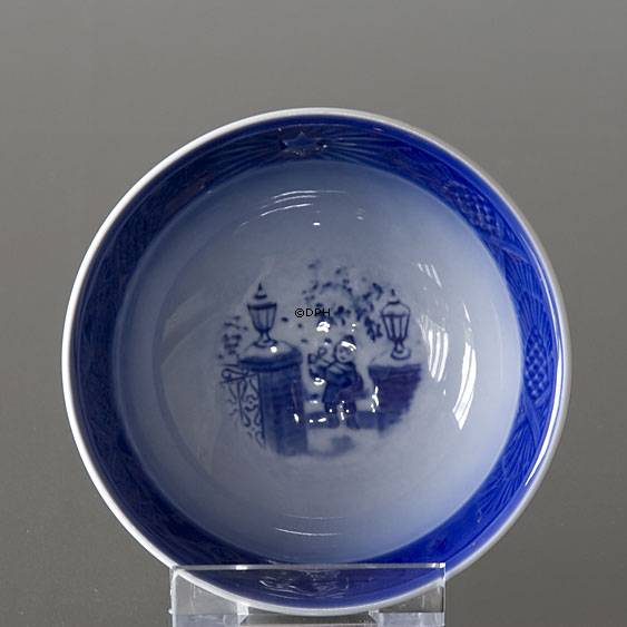 2004 Royal Copenhagen Weihnachtsschale