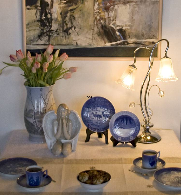 2004 Royal Copenhagen Weihnachtsschale