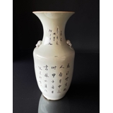 Runde chinesische halbantike Vase