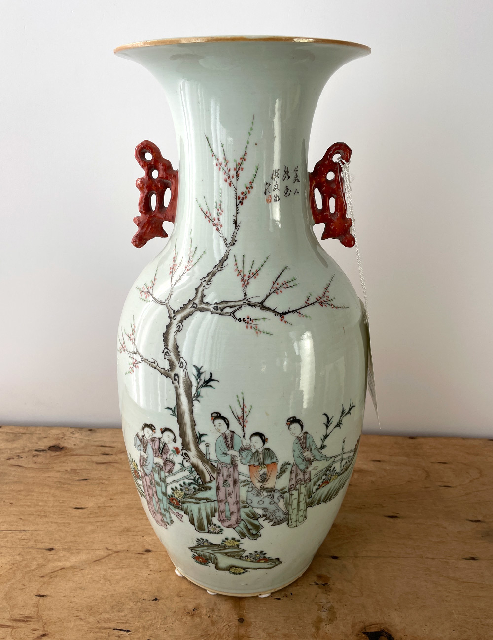 Runde chinesische halbantike Vase