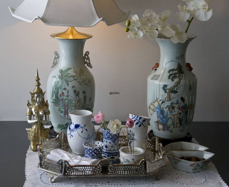 Runde chinesische halbantike Vase