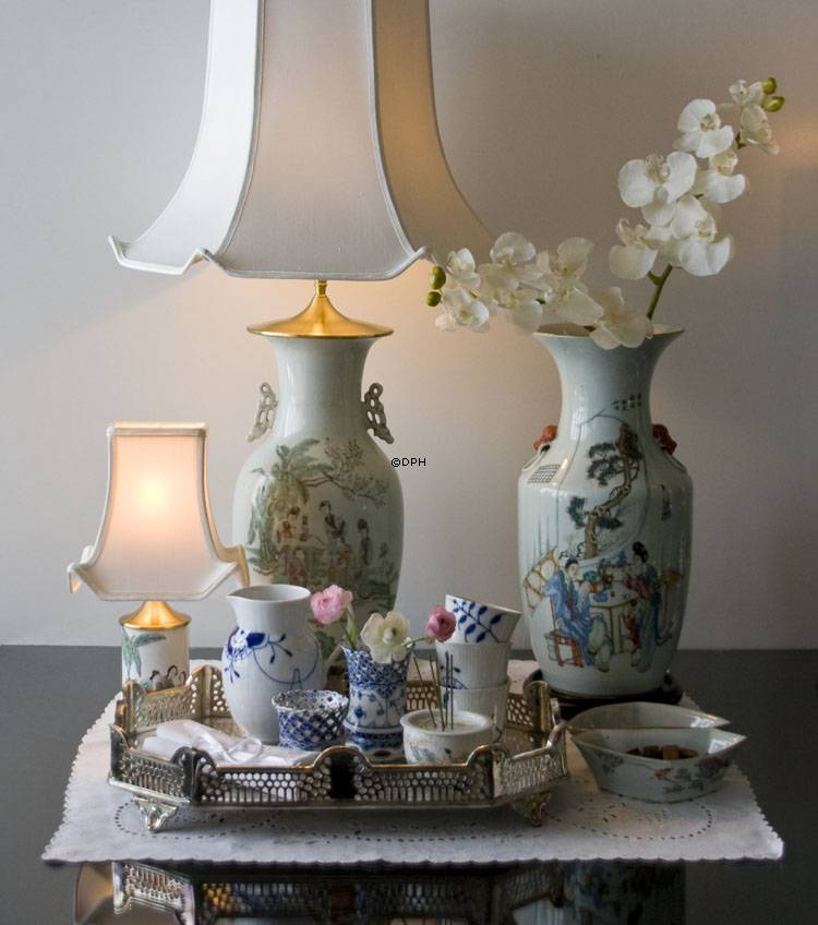 Runde chinesische halbantike Vase