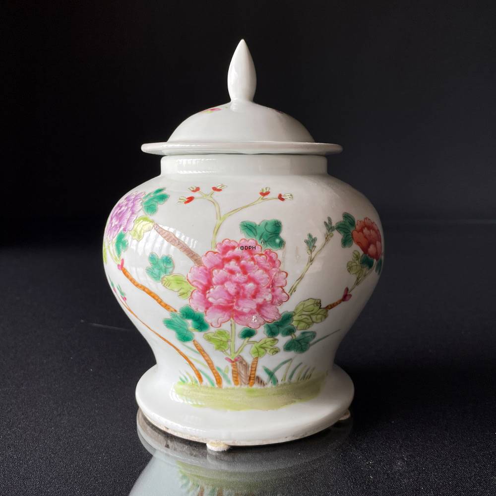 Chinesisches halbantikes Deckelkrug