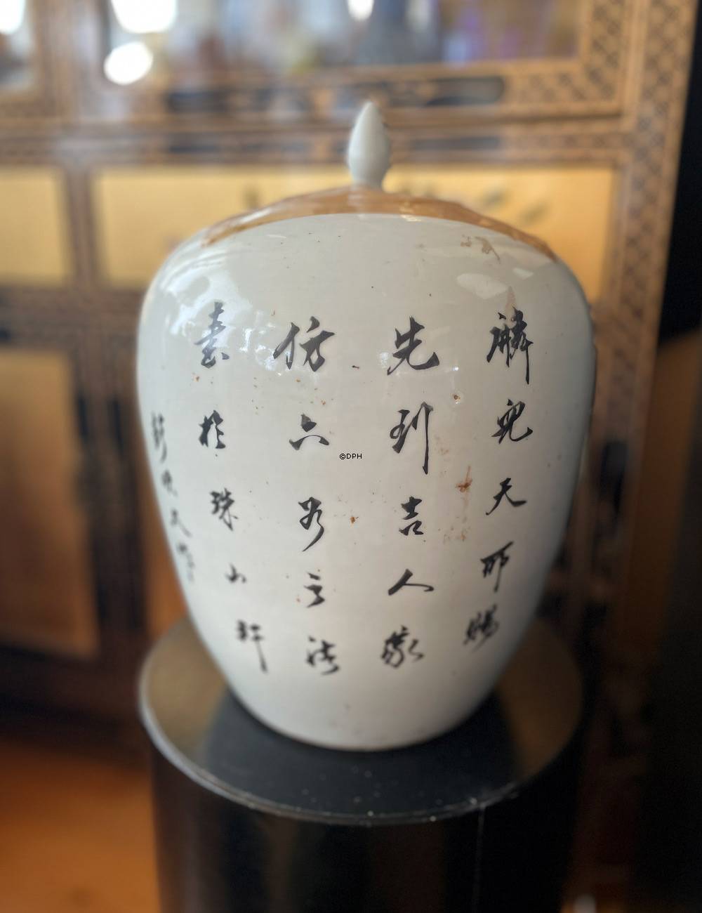 Chinesisches halbantikes Deckelkrug