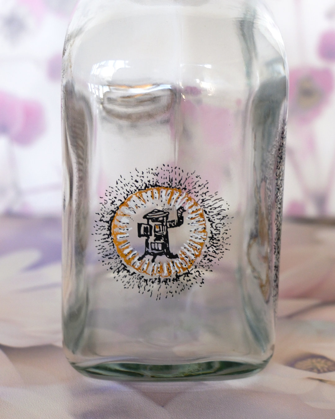 Holmegaard Hans Christian Andersen Glasflasche mit "Das kleine Mädchen mit den Schwefelhölzern"
