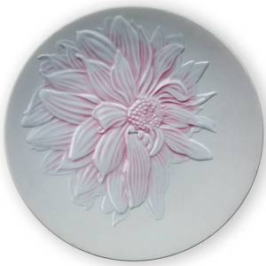 The Art of Giving Flowers, Teller mit rosa Relief, Pink Attraction , Royal Copenhagen | Nr. 2663131 | DPH Trading
