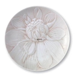 The Art of Giving Flowers, Teller mit Rosenrelief, 'Coralle', Royal Copenhagen