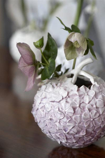 Hortensienvase in lila, Royal Copenhagen Nr. 135