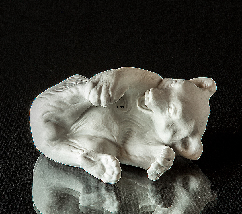 Eisbär weiss Bisquit, Royal Copenhagen liegend Eisbär Figur Nr. 072