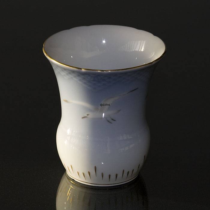 M&#xF6;wegeschirr mit Gold, Vase, Bing &amp; Gr&#xF6;ndahl Nr. 677 oder 191