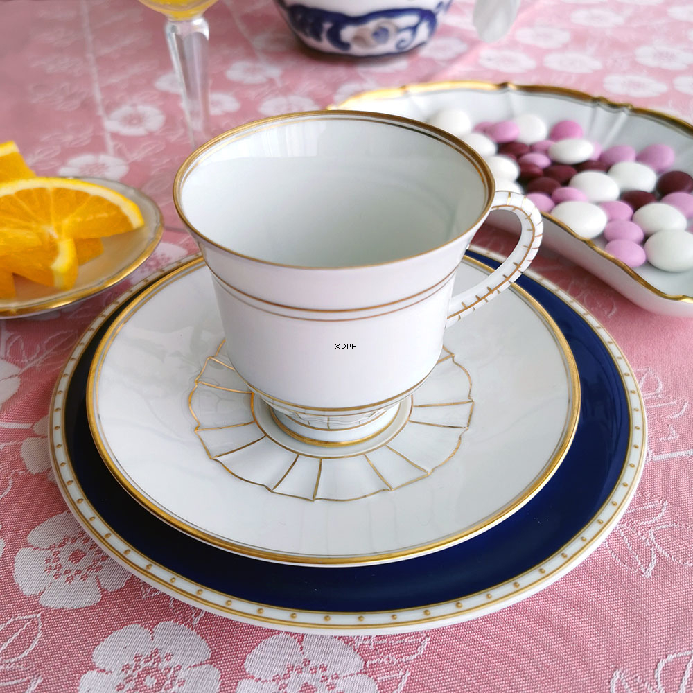 Offenbach Tasse und Untertasse 1 dl., Bing & Gröndahl Nr. 305 oder 102