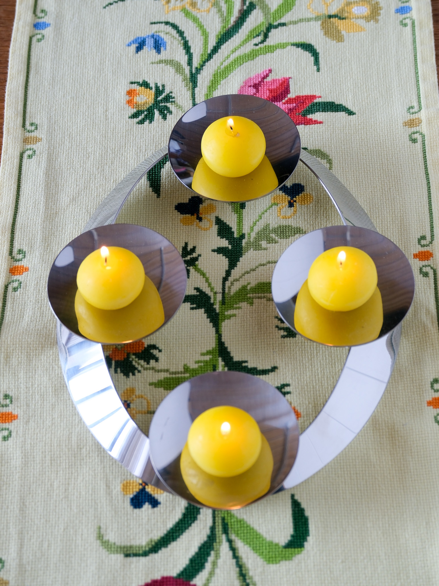 Rostfreier Stahl Adventskrone für Stumpenkerzen - Georg Jensen