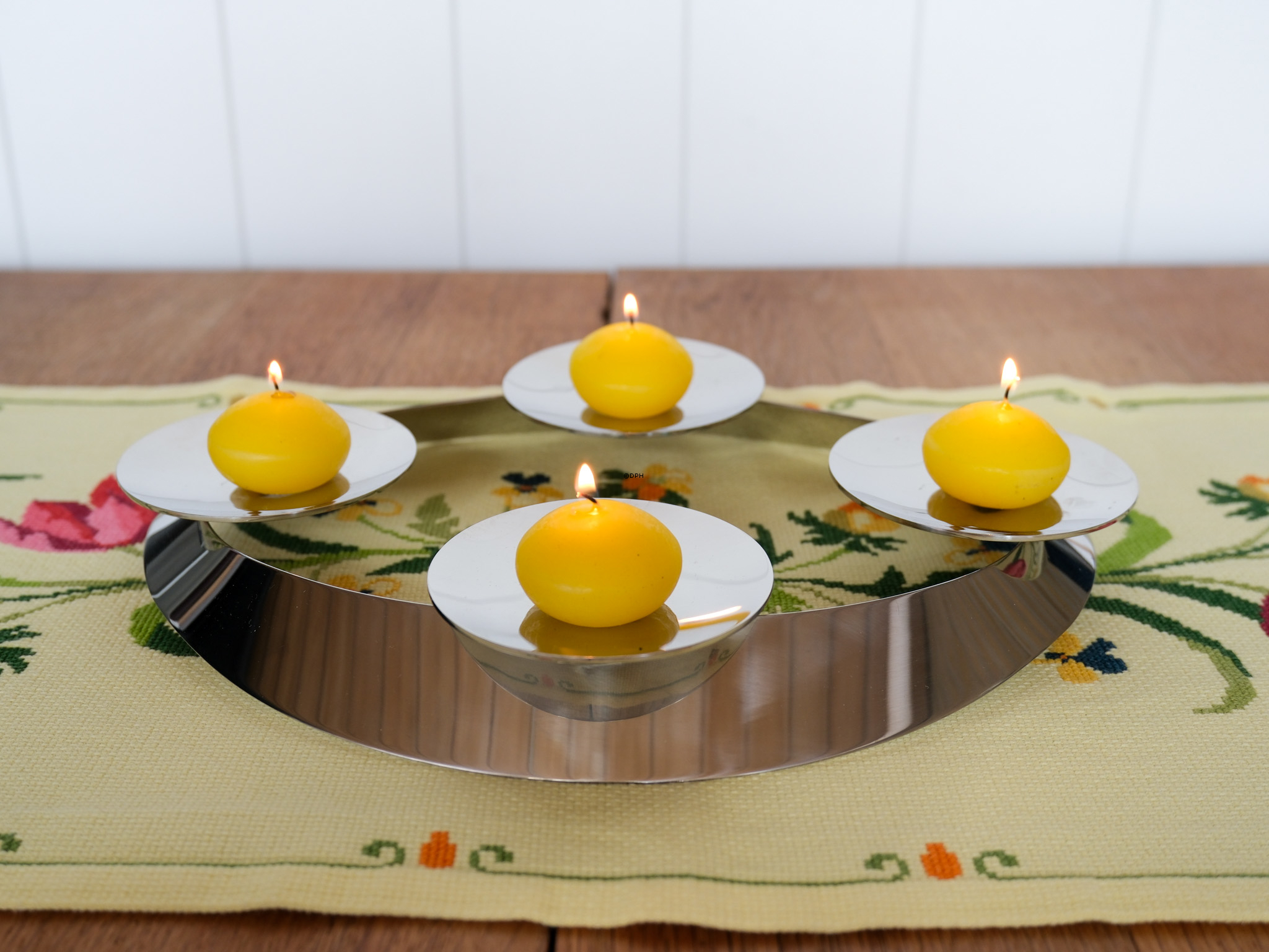 Rostfreier Stahl Adventskrone für Stumpenkerzen - Georg Jensen