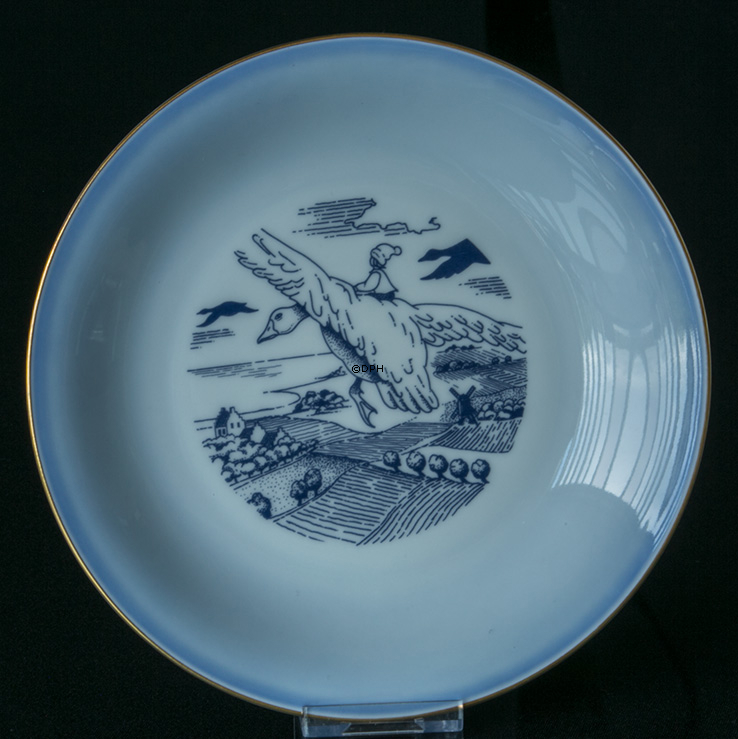 Lucia Service, Kuchenteller mit "Die wunderbare Reise des kleinen Nils Holgersson mit den Wildgänsen", Bing & Gröndahl