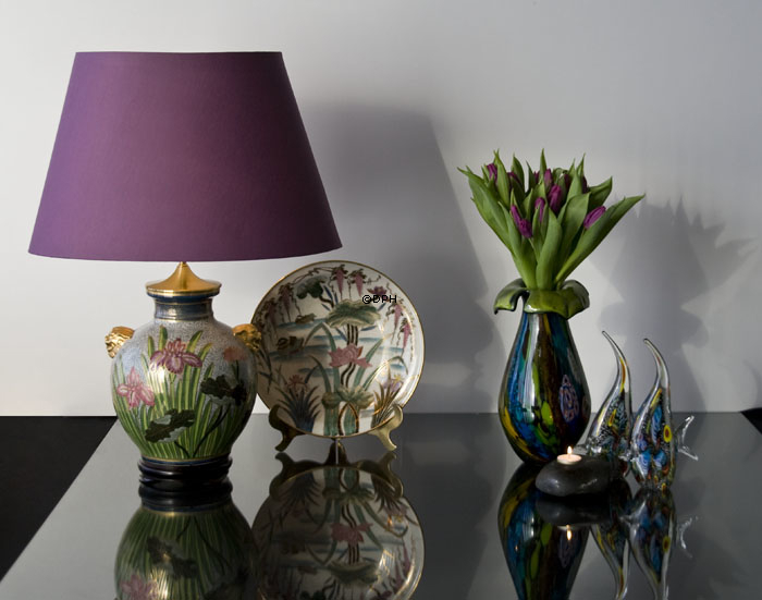 Kutani-TischSchale mit Wasser und Blumen