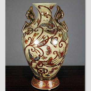 Chinesische Vase mit Schmetterling | Nr. 42-117-31-1 | DPH Trading