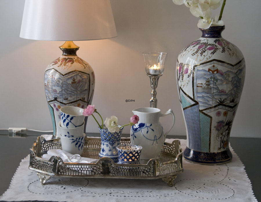 Chinesische Panoramavase mit Rahmen