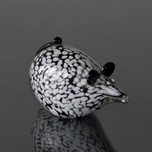 Liegende Glasmaus, Schwarz und Weiß gefleckt, mundgeblasene Glaskunst, | Nr. 4372 | DPH Trading