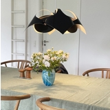 Glas Blumentopf oder Vase, blau mit weiß in Kontrast, Mundgeblasene Glaskunst