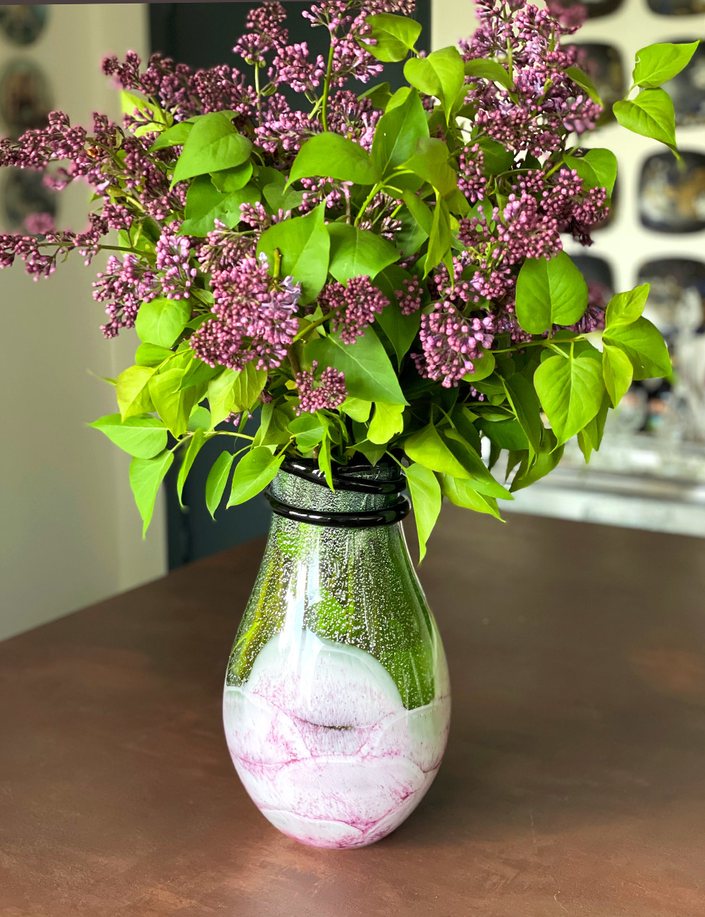Große Glasvase, Rosa mit grünen Farben und Schlangenschmuck, 30cm, Handgeblasen