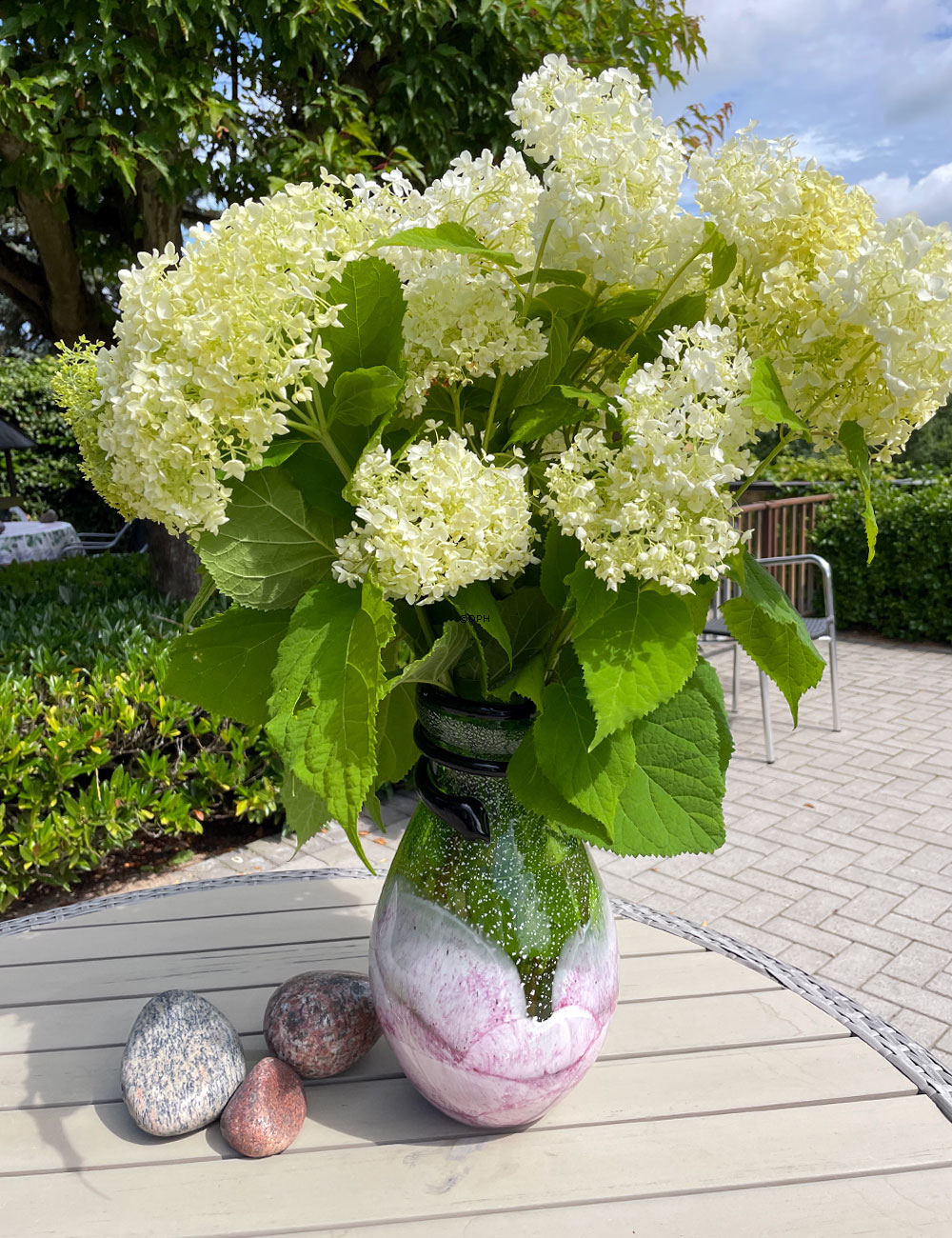 Große Glasvase, Rosa mit grünen Farben und Schlangenschmuck, 30cm, Handgeblasen