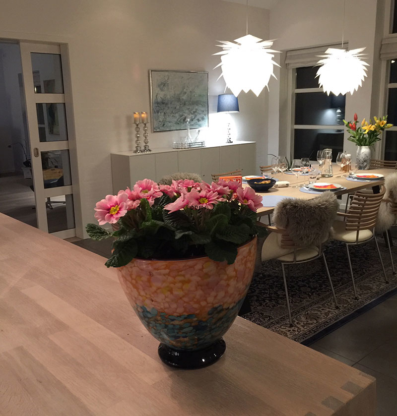 Große Glasschale mit hellblauem Boden 24x27cm, Glaskunst, Mundgeblasen