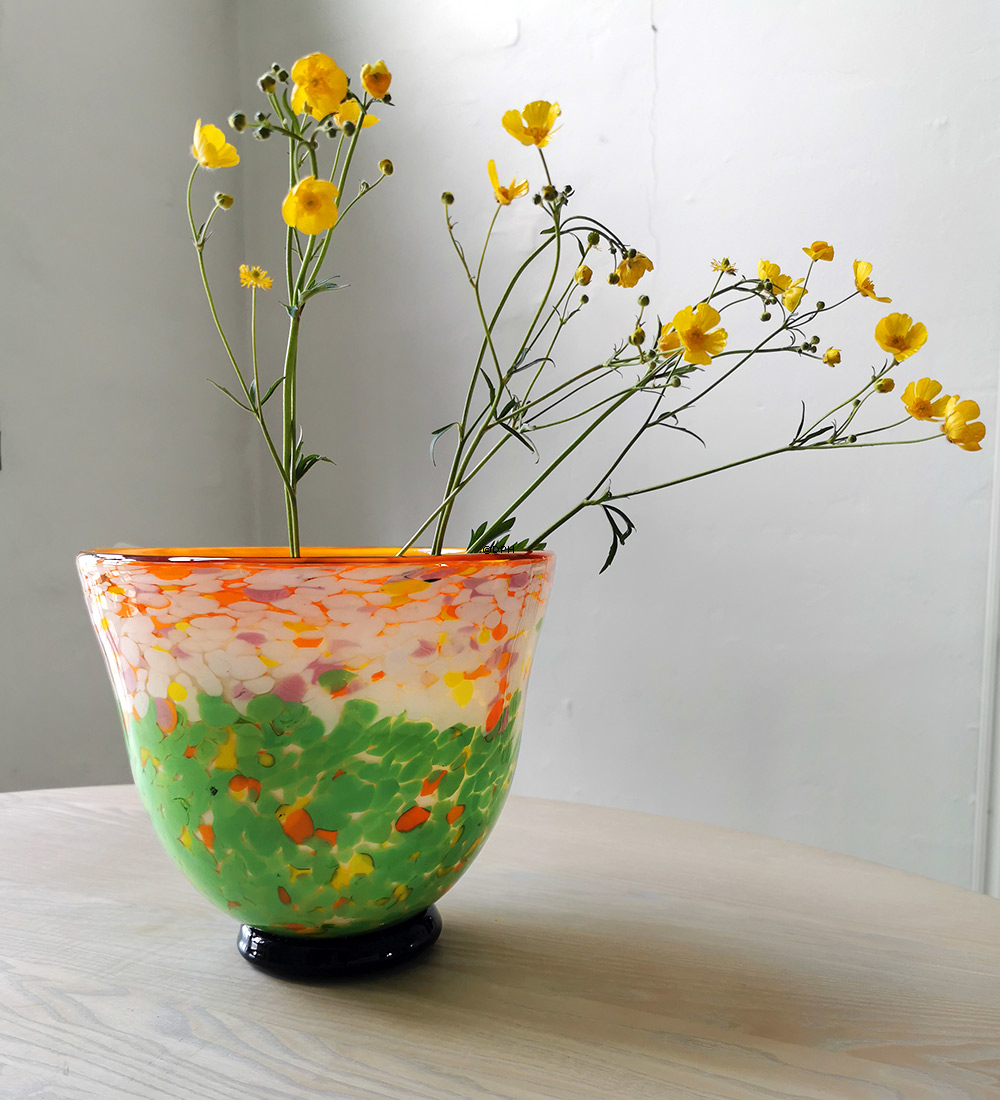 Schüssel mit lindgrünem Boden 24x27cm, Glaskunst, Mundgeblasen