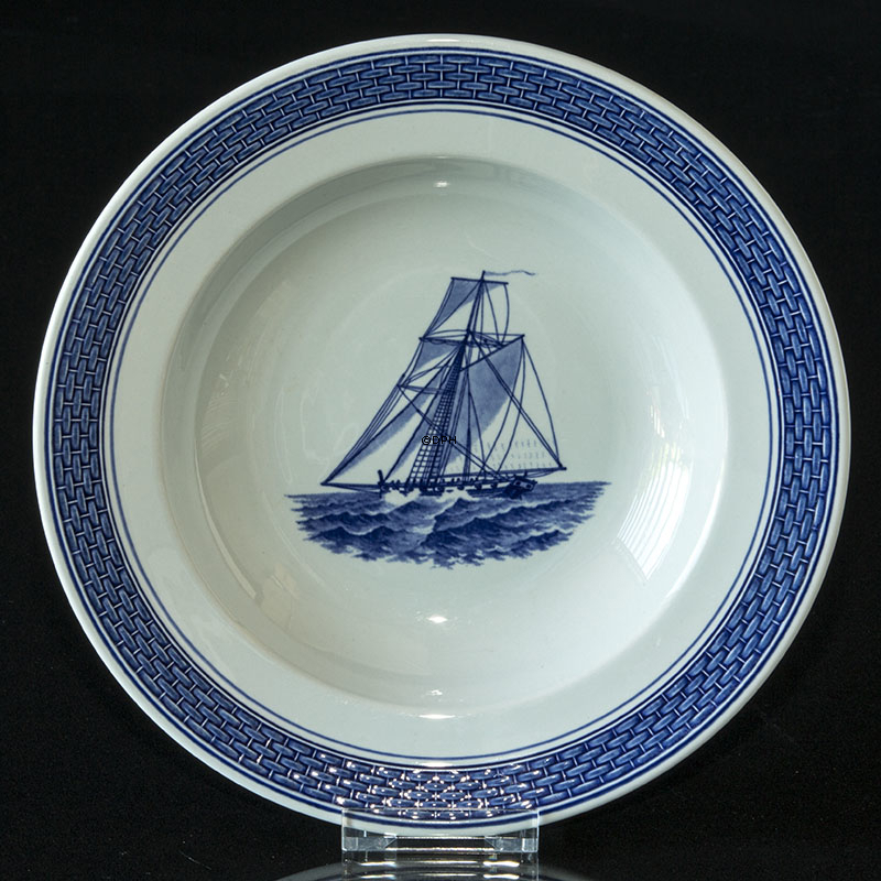 Royal Copenhagen/Aluminia  Tranquebar, blau, Suppenteller mit Schiff, Schoner, 23cm