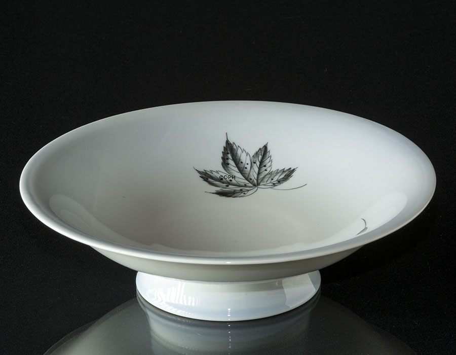 Blätter Kuchenschale auf Fuß 24cm, Bing & Gröndahl Nr. 206
