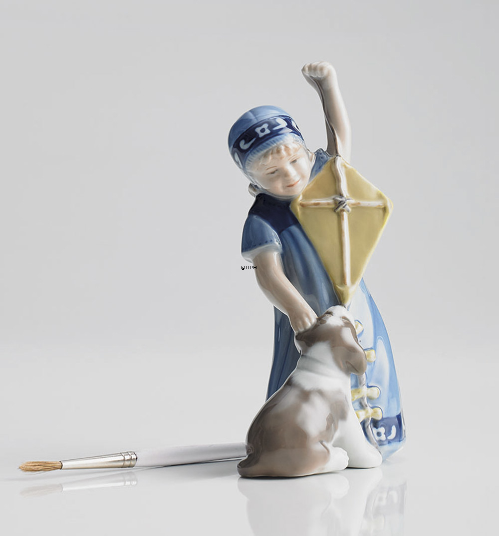 Elsa mit Welpe und Drachen, Royal Copenhagen Figur Nr. 007