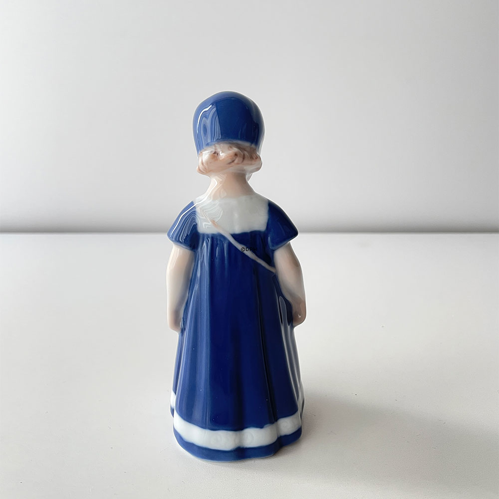 MINI Else mit blauem Kleid, Mini, Mädchen stehend mit Tasche, Royal Copenhagen Figur Nr. 083