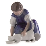 Nur ein Tropfen, Mädchen mit Katze, die Milch trinkt, Minifigur, Royal Copenhagen Figur Nr. 094
