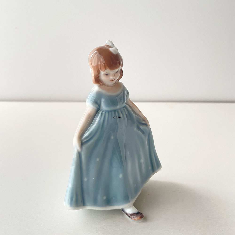 Mini Tänzelndes Mädchen mit turkis Kleid, Mini, Mädchen Stehend mit Ausgebreitetem Kleid, Royal Copenhagen Figur Nr. 100